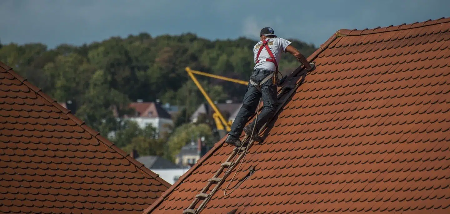 Couvreur : un savoir-faire indispensable pour des toitures durables